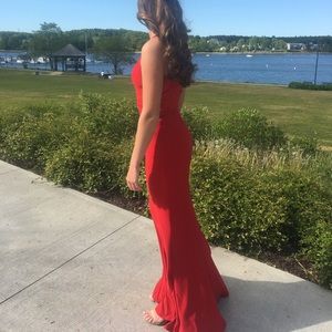 Sherri Hill red prom dress
